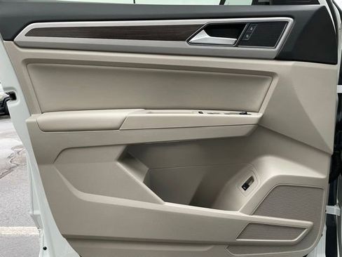 Used 2019 Volkswagen Atlas SE w/ Towing Package image 25