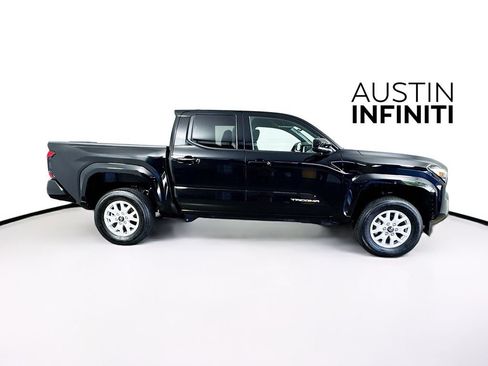 Used 2025 Toyota Tacoma SR5 AWD/4WD image 8