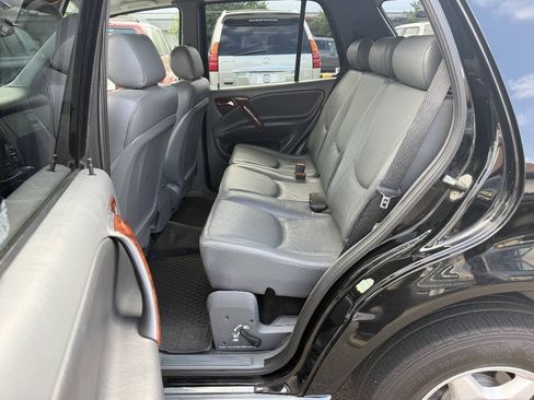 Used 1999 Mercedes-Benz ML 320 4MATIC image 36