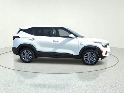 Certified 2023 Kia Seltos LX AWD/4WD image 7