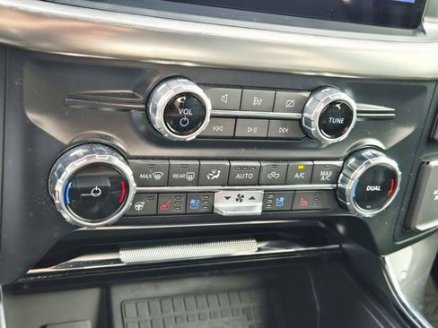 Used 2022 Ford F150 Lariat w/ Equipment Group 502A High AWD/4WD image 33