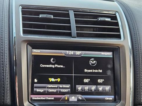 Used 2013 Lincoln MKX AWD image 18