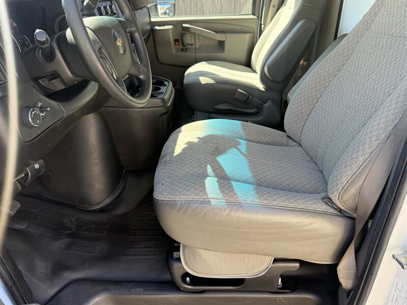 Used 2023 Chevrolet Express 3500 w/ Power Convenience Package RWD image 18