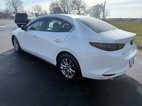 Used 2019 MAZDA MAZDA3 Sedan image 7