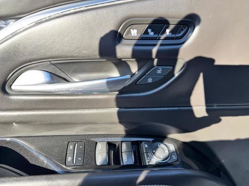 Used 2023 Cadillac Escalade ESV V image 11