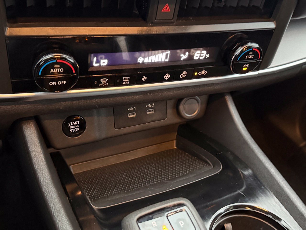 Certified 2025 Nissan Rogue SV FWD image 22