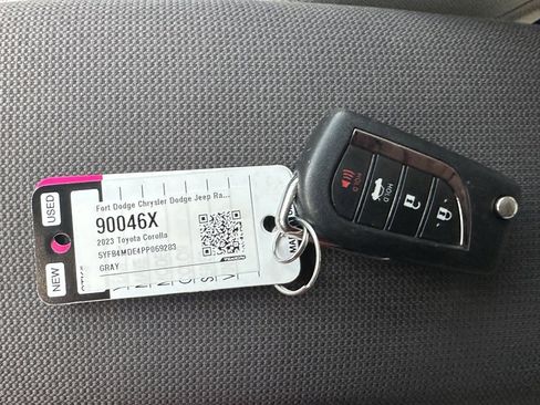 Used 2023 Toyota Corolla LE image 30