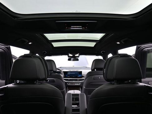 Used 2024 BMW X7 xDrive40i w/ Executive Package image 19