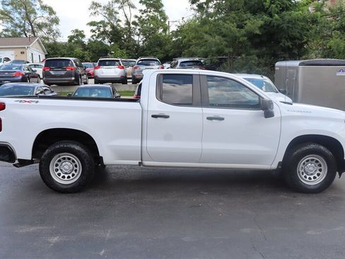 Used 2023 Chevrolet Silverado 1500 W/T w/ WT Value Package AWD/4WD image 7