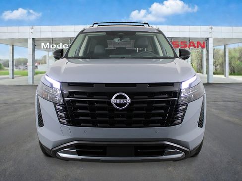 New 2026 Nissan Pathfinder Platinum w/ Cargo Package FWD image 8