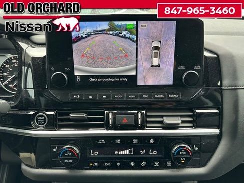 Used 2023 Nissan Pathfinder SL w/ Lighting Package (N92) image 14