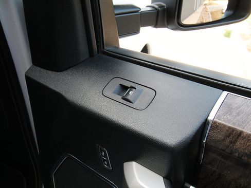 Used 2019 Ford F350 Lariat w/ Lariat Value Package AWD/4WD image 38