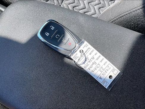 Used 2023 Chevrolet Equinox LT AWD/4WD image 9