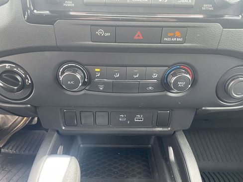 Used 2024 Nissan Frontier S image 19