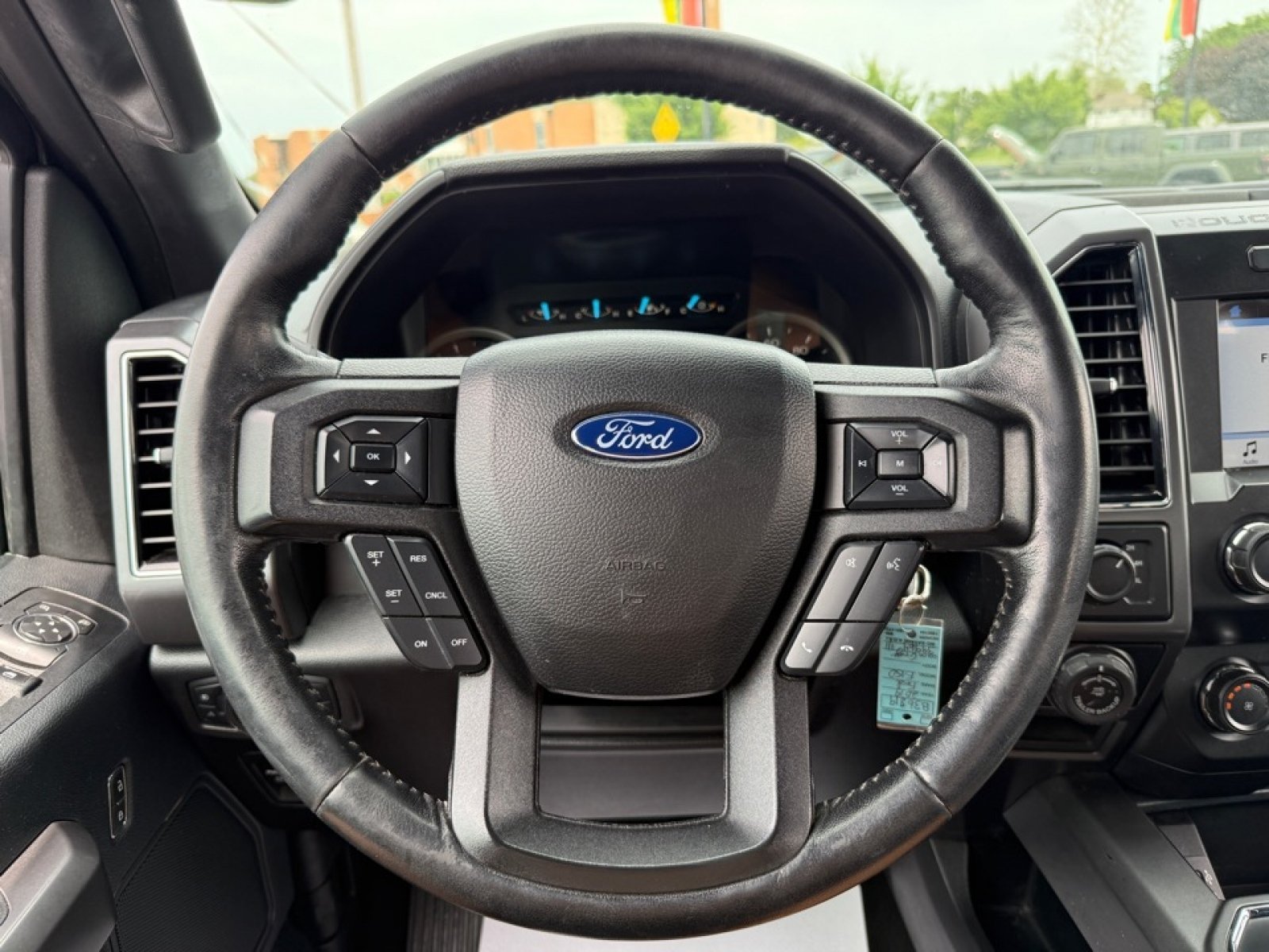 Used 2019 Ford F150 XLT w/ Equipment Group 302A Luxury AWD/4WD image 20
