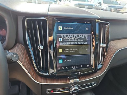 Used 2022 Volvo XC60 B5 Momentum w/ Climate Package image 13