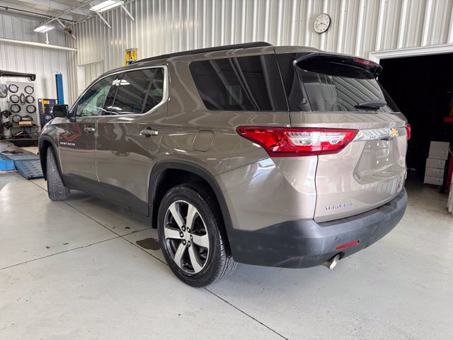 Used 2020 Chevrolet Traverse LT w/ LT Premium Package FWD image 5