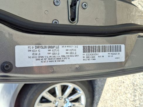 Used 2012 Chrysler 300 Limited image 27