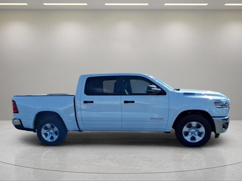 Used 2025 RAM 1500 Big Horn AWD/4WD image 2