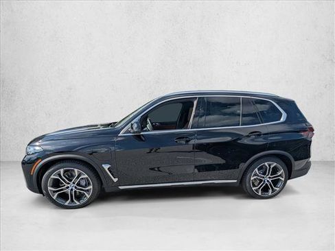 New 2026 BMW X5 xDrive50e w/ Premium Package image 5