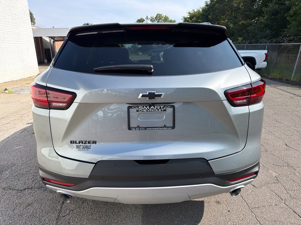 New 2026 Chevrolet Blazer LT w/ Convenience Package FWD image 3