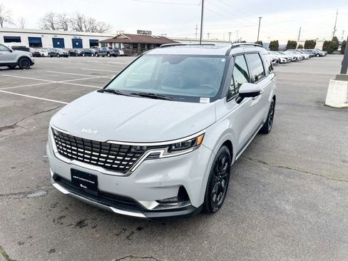 Certified 2024 Kia Carnival SX Prestige image 4