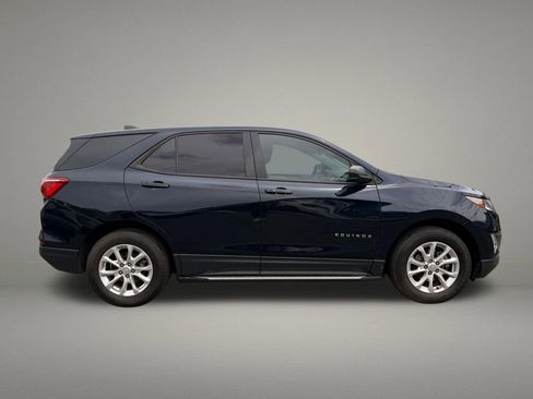 Used 2020 Chevrolet Equinox LS w/ LPO, Cargo Package AWD/4WD image 6