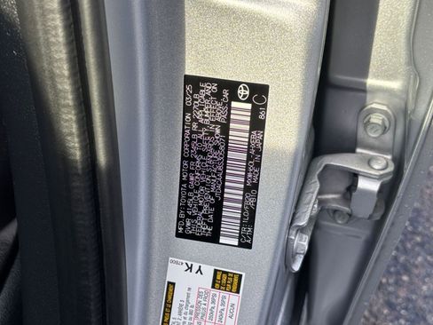 Used 2025 Toyota Prius LE image 24