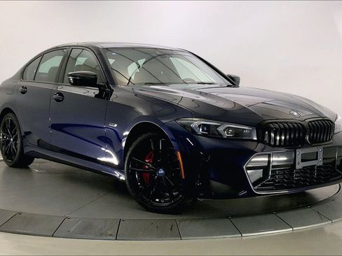 Certified 2023 BMW 330e xDrive w/ M Sport Package AWD/4WD image 33