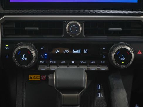 Used 2026 Toyota 4Runner Limited AWD/4WD image 19