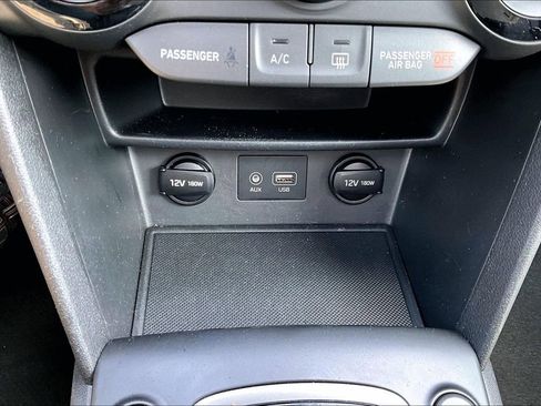 Used 2018 Hyundai Kona SEL w/ SEL Tech Package 02 image 32