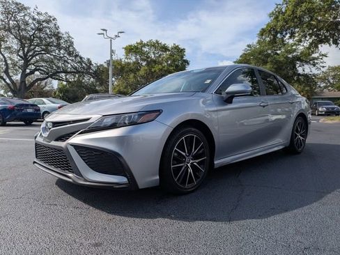 Used 2023 Toyota Camry SE w/ Convenience Package FWD image 8