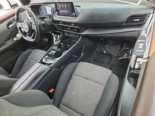 Used 2023 Nissan Rogue SV FWD image 21