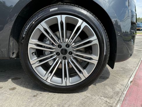 New 2026 Land Rover Range Rover Sport SE AWD/4WD image 8