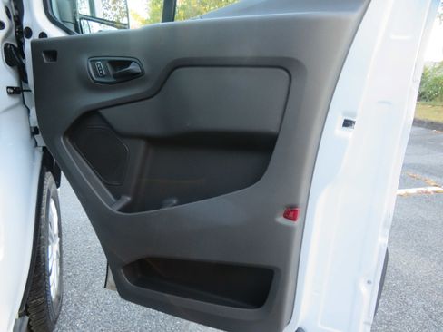 Used 2024 Ford Transit 350 XLT image 30