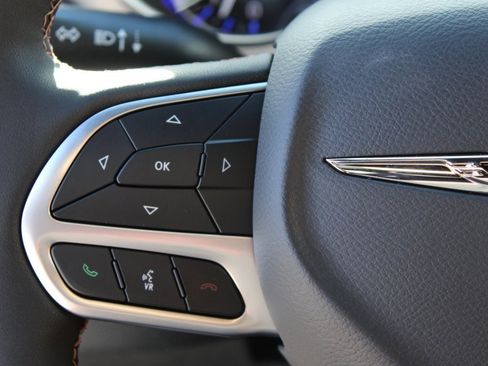 New 2026 Chrysler Pacifica Pinnacle image 14