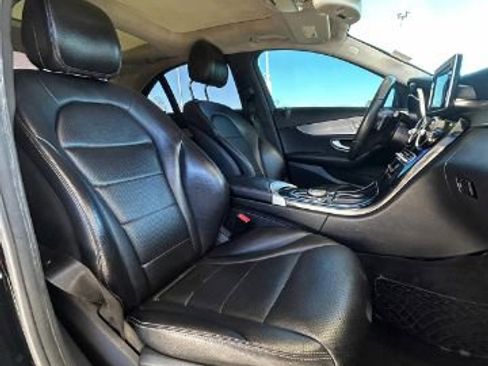 Used 2017 Mercedes-Benz C 300 Sedan image 9