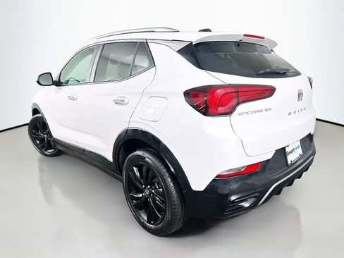 Used 2024 Buick Encore GX Sport Touring image 5