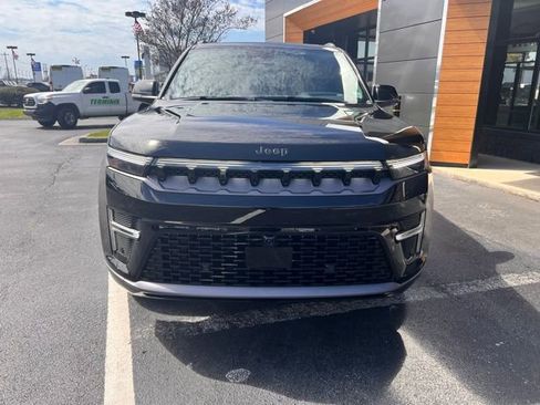 New 2026 Jeep Grand Wagoneer Limited image 3