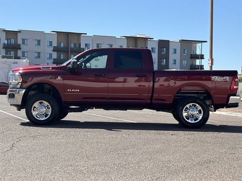 Used 2024 RAM 2500 Tradesman w/ Chrome Appearance Group AWD/4WD image 7