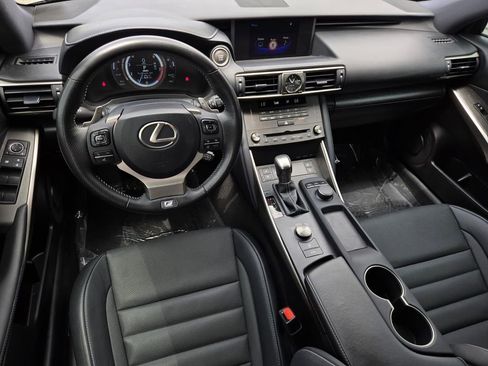Used 2020 Lexus IS 350 F Sport w/ F Sport Package RWD image 15