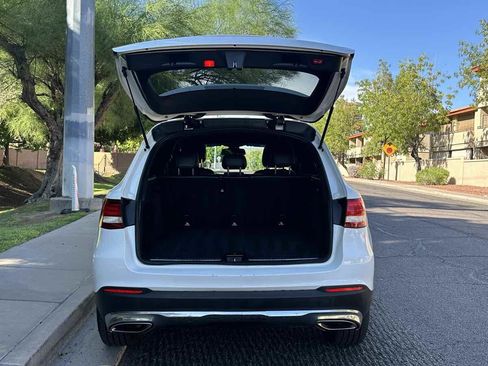 Used 2017 Mercedes-Benz GLC 300 SUV image 43