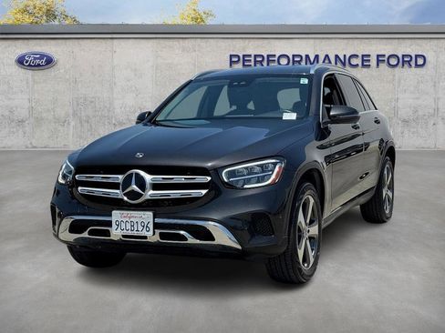 Used 2022 Mercedes-Benz GLC 300 image 2
