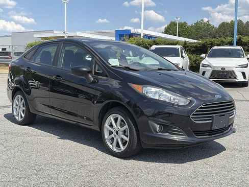 Used 2019 Ford Fiesta SE w/ Equipment Group 201A FWD image 9