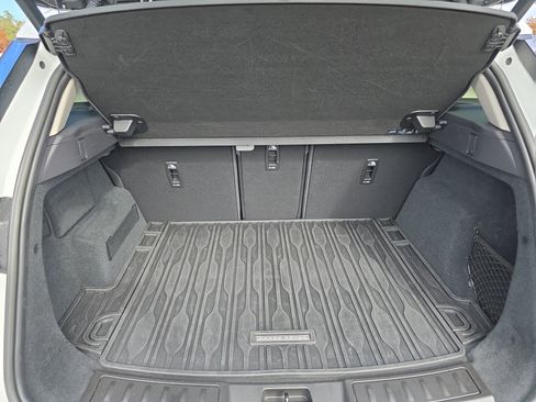 Used 2023 Land Rover Range Rover Evoque S image 12