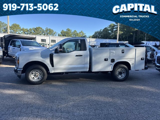 New 2027 Ford F250 XL w/ XL Chrome Package RWD image 7