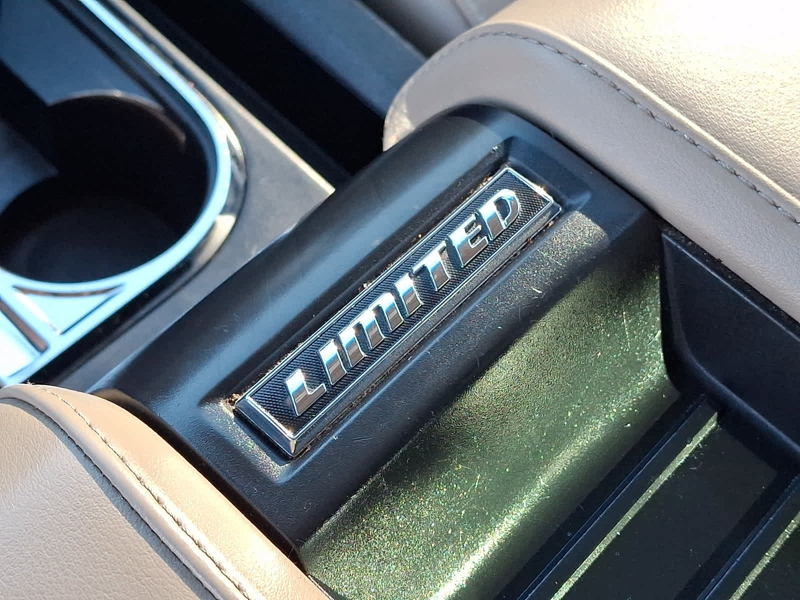 Used 2015 Toyota Tundra Limited w/ Limited Premium Package RWD image 27