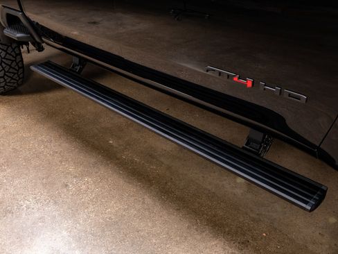 Used 2024 GMC Sierra 2500 AT4 w/ AT4 Premium Plus Package image 12