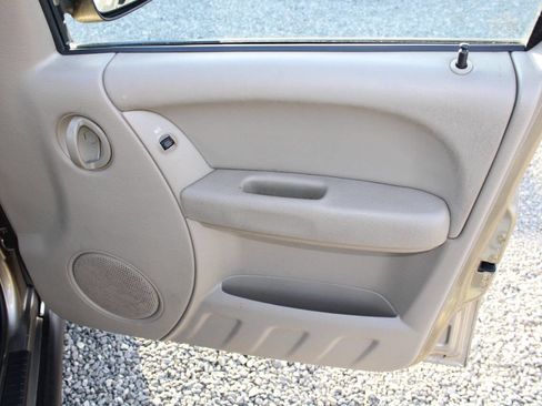 Used 2006 Jeep Liberty Sport image 20