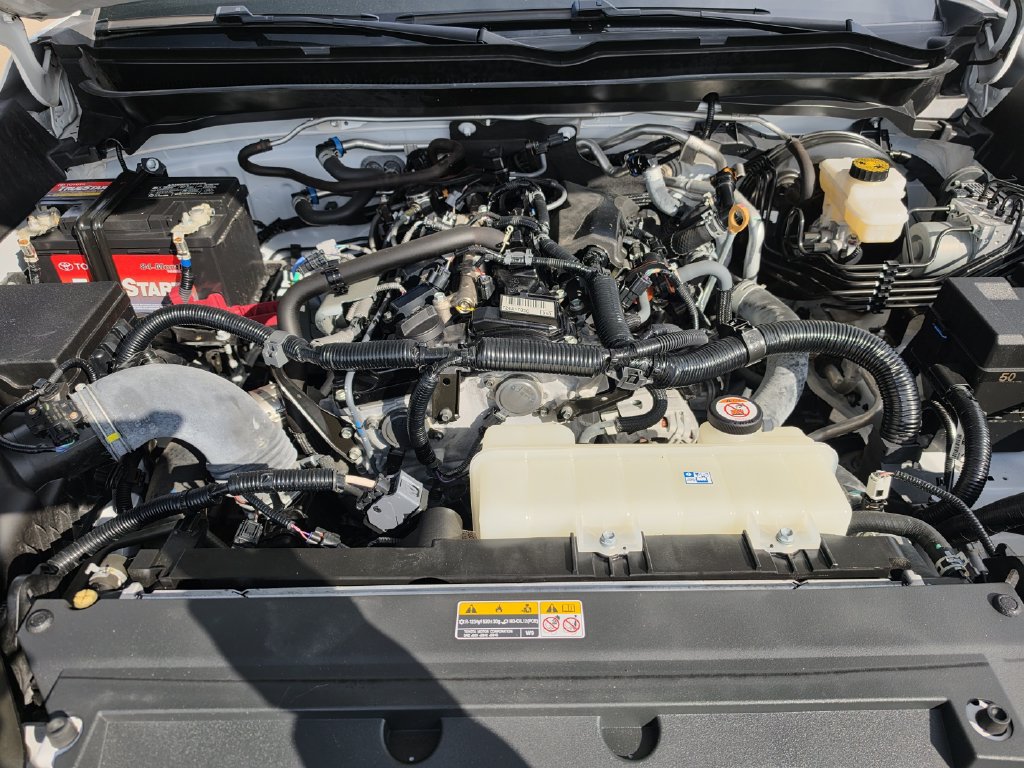 Used 2024 Toyota Tacoma SR5 AWD/4WD image 28